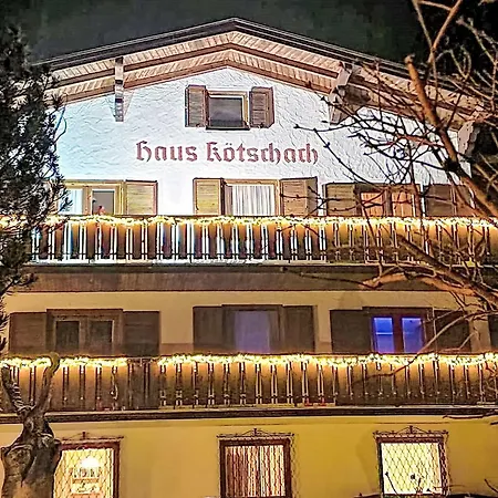 Haus Koetschach-5 By Interhome Lejlighed *