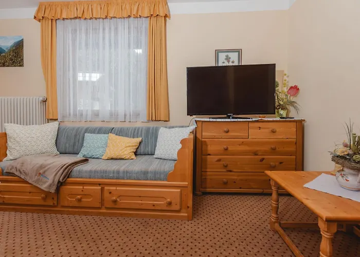 Haus Koetschach-5 By Interhome Lejlighed *