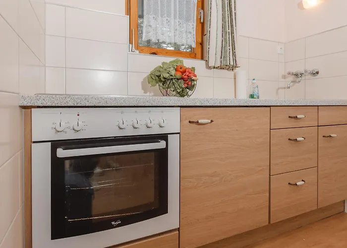 Haus Koetschach-5 By Interhome דירה